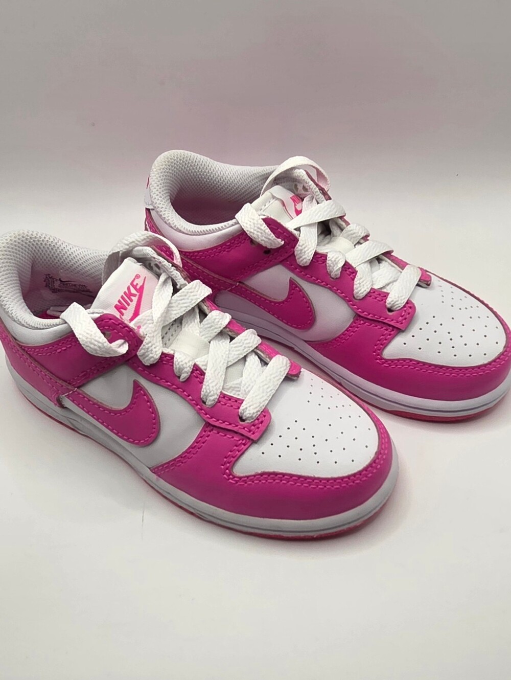 Nike Dunks Low Kids Size 11 Pink and White Low-Top Sneakers - Picture 5 of 7